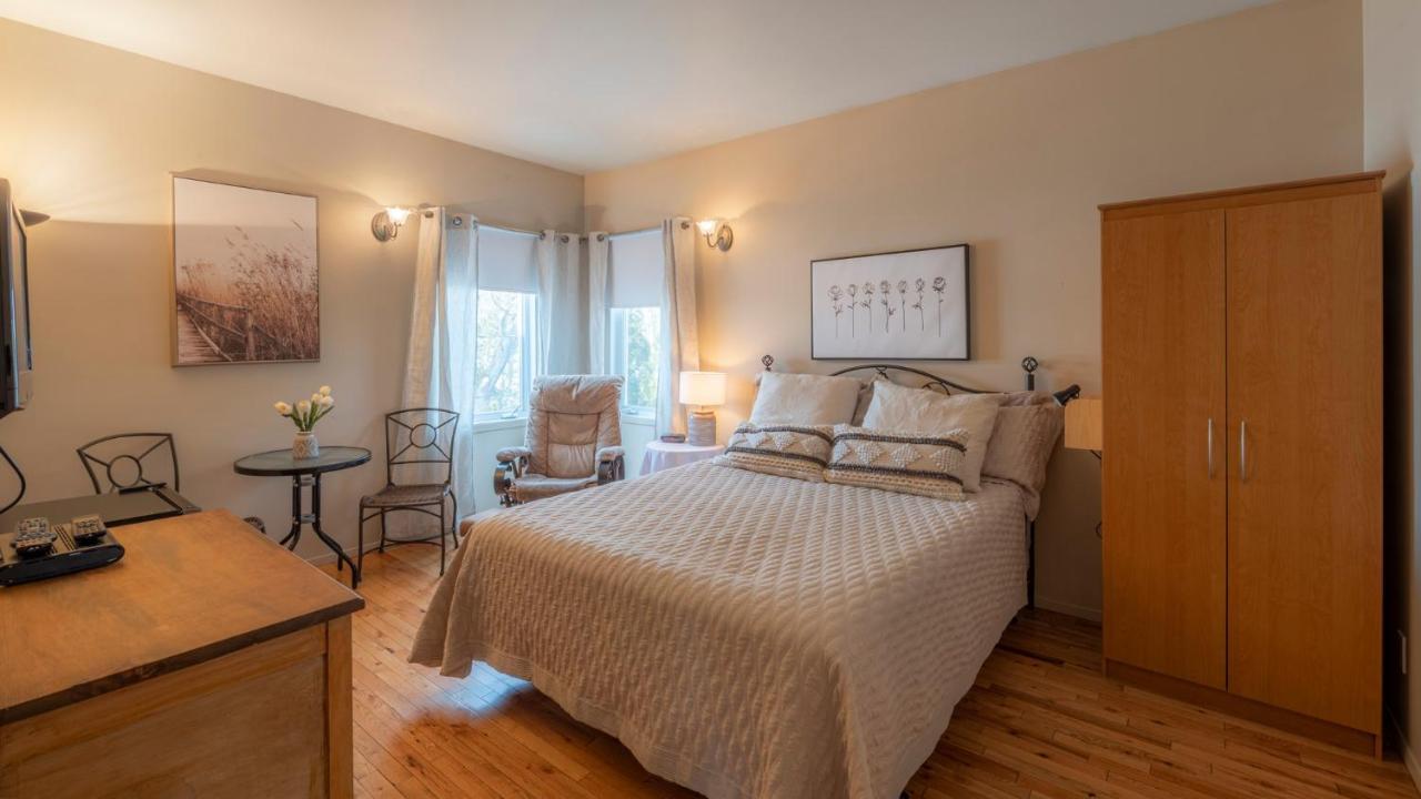 Auberge L'Intermede Du Lac Disraeli Exteriör bild